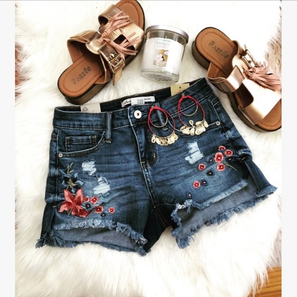 American Rag Pants - 🚫SOLD🚫 Floral Denim Shorts